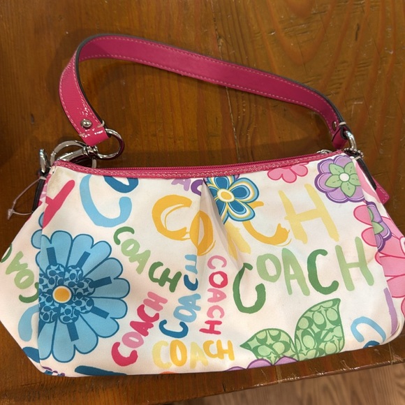Coach small purse - Picture 4 of 7